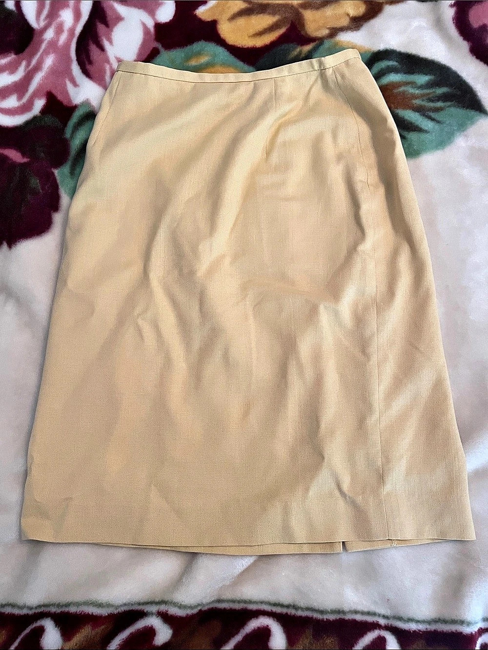 Rena Rowan for Saville Petite Midi Skirt in Yellow Size 6P Like New